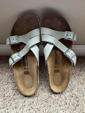Birkenstock Arizona Sandals – Light Gray | Size 39 (US 8-8.5) | Genuine Leather